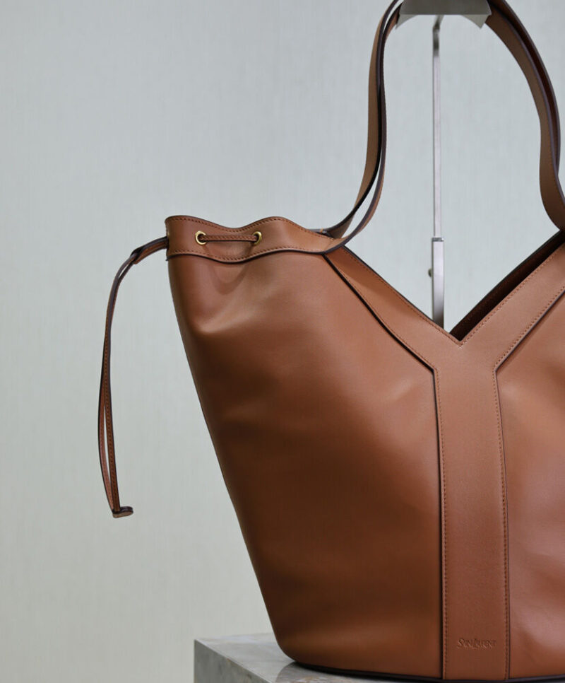 Saint Laurent Y Large Hobo In Leather 833160